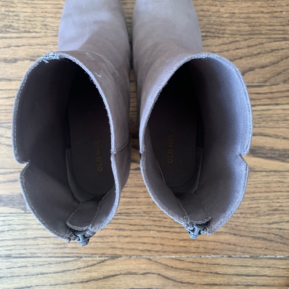 Old Navy “Suede” Ankle Booties EUC - Picture 6 of 7